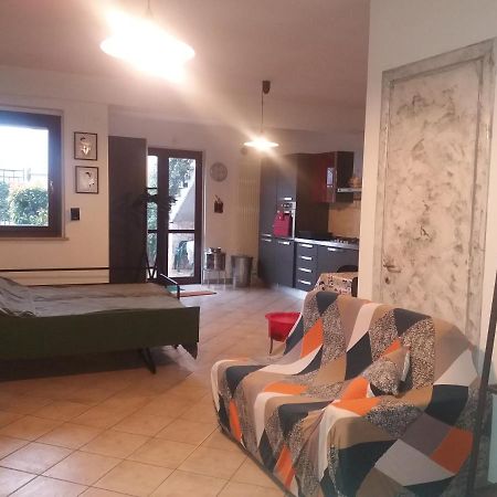 Tana Per Gli Ospiti Apartment Terni Luaran gambar
