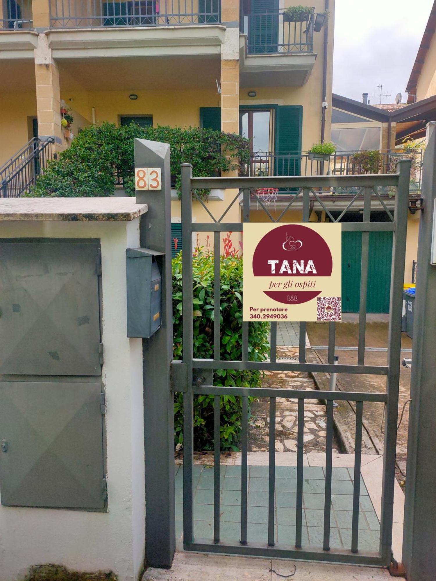 Tana Per Gli Ospiti Apartment Terni Luaran gambar